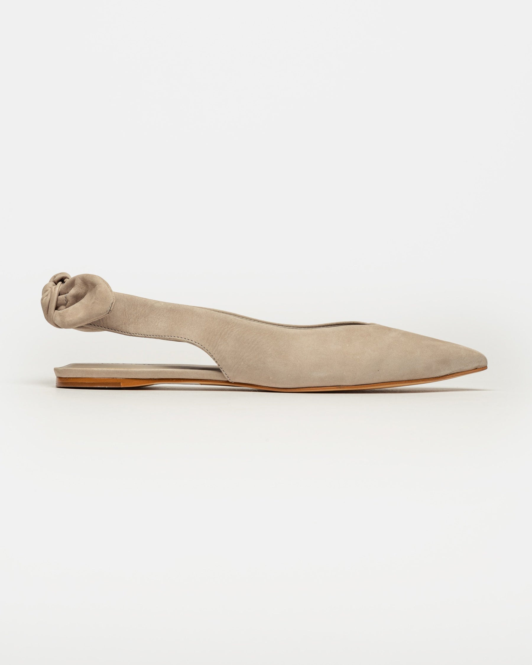 MULE CLAIRE EN CUERO NOBUK